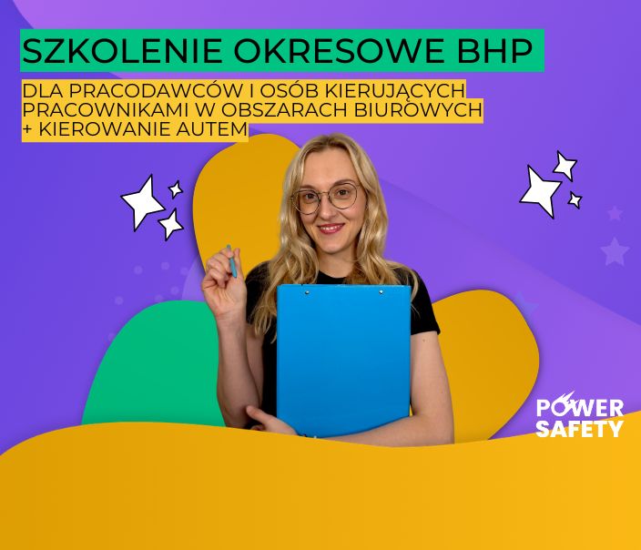 Uśmiechnięta dziewczyna trzyma w rękach teczkę i długopis.